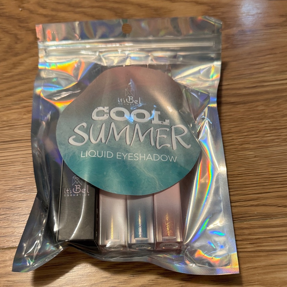 It’s Bel cosmetics liquid eyeshadows Cool Summer